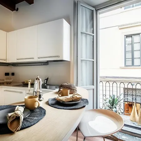 Del Pero - By Myhomeincomo Apartmán Como
